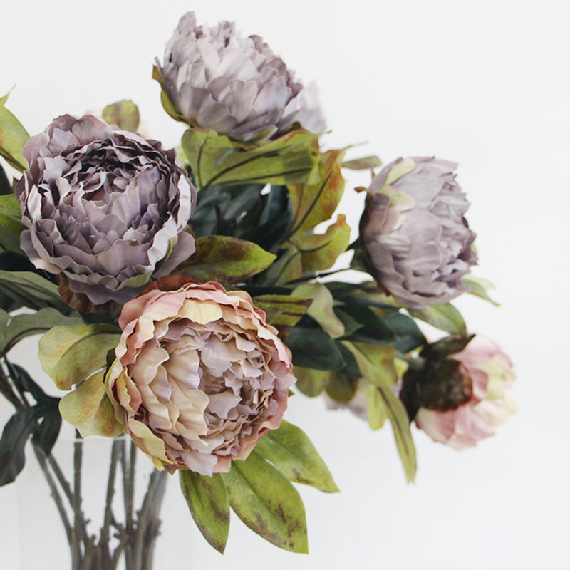 Silk Flower, Queen of the Artificial Flower